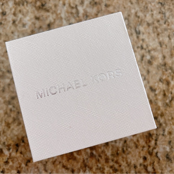 Michael Kors Watch Red Stainless Steel - Picture 4 of 14